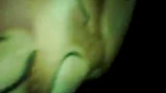 Αγαπημένος :  Η μελαχρινή με τατουάζ με τρύπημα στη μύτη κάνει σεξ με το καυτό MILF Ενηλίκων XXX Βίντεο 