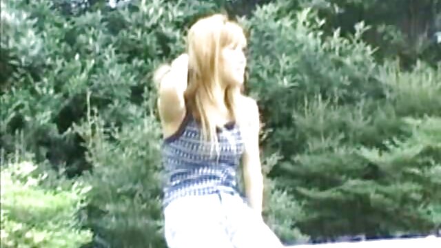 Αγαπημένος :  Ζόρικος έφηβος με σούπερ κοντή φούστα σήκωσε και γάμησε σε εξωτερικούς χώρους Ενηλίκων XXX Βίντεο 